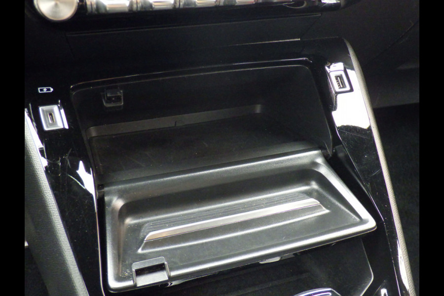 Peugeot 2008 1.2 PureTech GT Automaat, Cruise, Camera, Navi, Compleet!