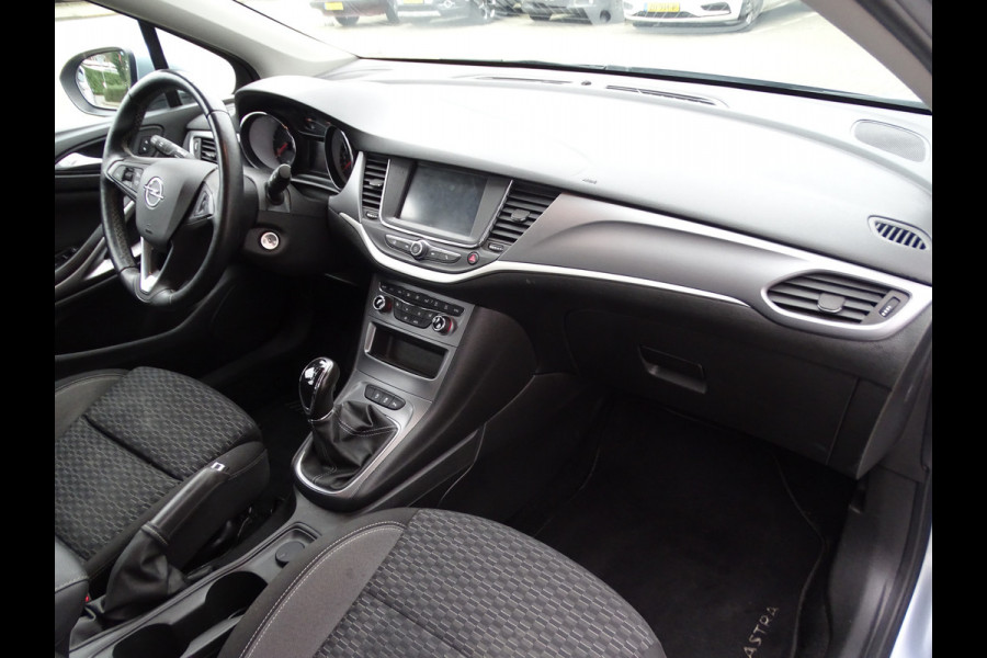 Opel Astra 1.2 Business Edition, Cruise Control, Camera, Navi, NL/NAP!