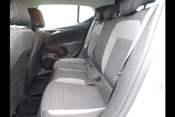 Opel Astra 1.2 Business Edition, Cruise Control, Camera, Navi, NL/NAP!