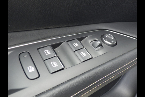 Peugeot 3008 1.2 GT Automaat, Cruise, Camera, LED, NAVI, NL/NAP!