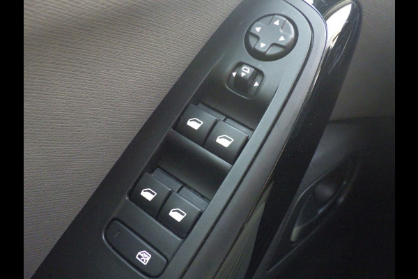 Citroën C4 Picasso 1.2 PureTech Feel, Camera, Cruise, Trekhaak!