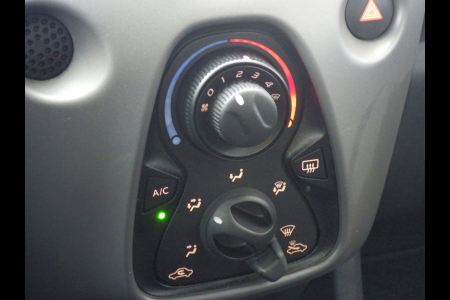 Peugeot 108 1.0 e-VTi, Camera, Cruise, Trekhaak, NL/NAP!