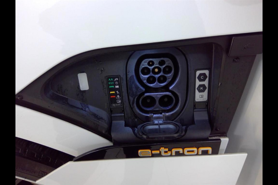 Audi e-tron Sportback Aut. 55 Quattro Sport Edition 95kWh | SoH 93% | Navi | LED | Stoel Verwarming |