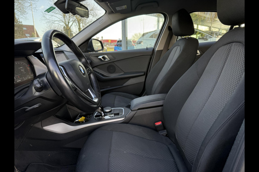 BMW 1-serie 118i Aut. Executive Edition | Navi | ECC | Xenon-LED |