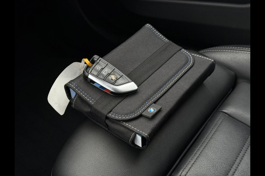 BMW 3 Serie Touring Aut. 320e M-Sport Edition | SoH 89% | Harman Kardon | Leder | Camera | Xenon-LED |