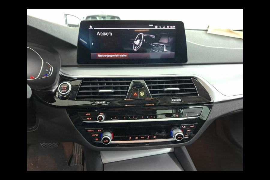 BMW 5 Serie Aut. 520i Executive Ed. | Navi | Xenon-Led | ECC |
