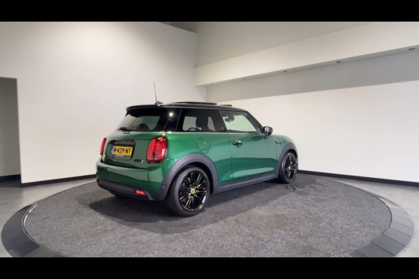 MINI Mini Electric Yours 33 kWh | lederen bekleding Yours | Panoramadak | HUD | Camera | ACC |LED Soh Waarde (batterijtest) 96,9%