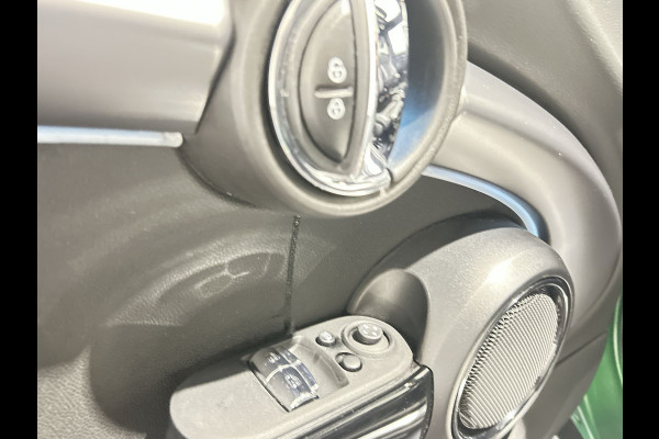 MINI Mini Electric Yours 33 kWh | lederen bekleding Yours | Panoramadak | HUD | Camera | ACC |LED Soh Waarde (batterijtest) 96,9%