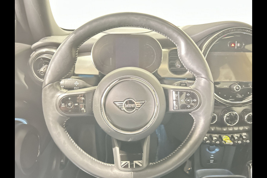 MINI Mini Electric Yours 33 kWh | lederen bekleding Yours | Panoramadak | HUD | Camera | ACC |LED Soh Waarde (batterijtest) 96,9%