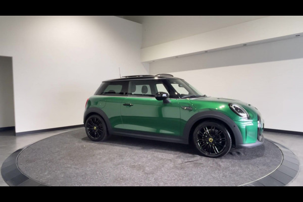 MINI Mini Electric Yours 33 kWh | lederen bekleding Yours | Panoramadak | HUD | Camera | ACC |LED Soh Waarde (batterijtest) 96,9%