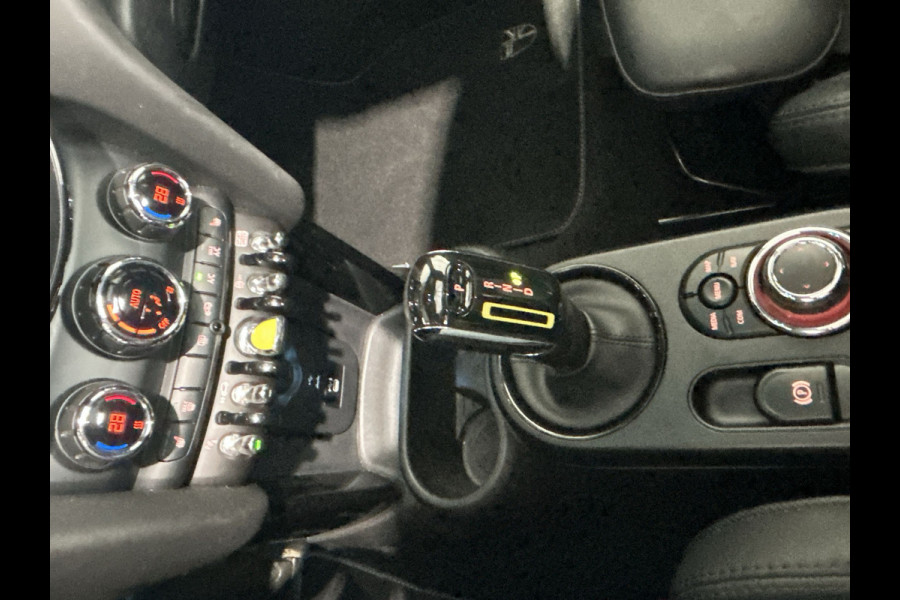 MINI Mini Electric Yours 33 kWh | lederen bekleding Yours | Panoramadak | HUD | Camera | ACC |LED Soh Waarde (batterijtest) 96,9%