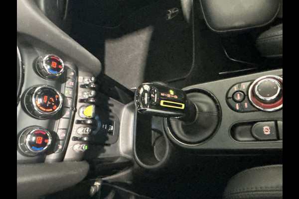 MINI Mini Electric Yours 33 kWh | lederen bekleding Yours | Panoramadak | HUD | Camera | ACC |LED Soh Waarde (batterijtest) 96,9%