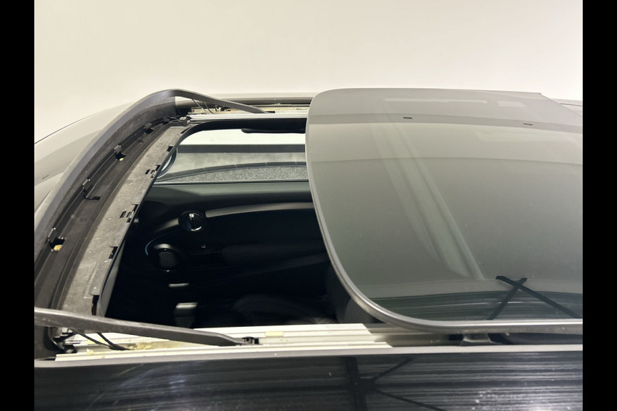 MINI Mini Electric Yours 33 kWh | lederen bekleding Yours | Panoramadak | HUD | Camera | ACC |LED Soh Waarde (batterijtest) 96,9%