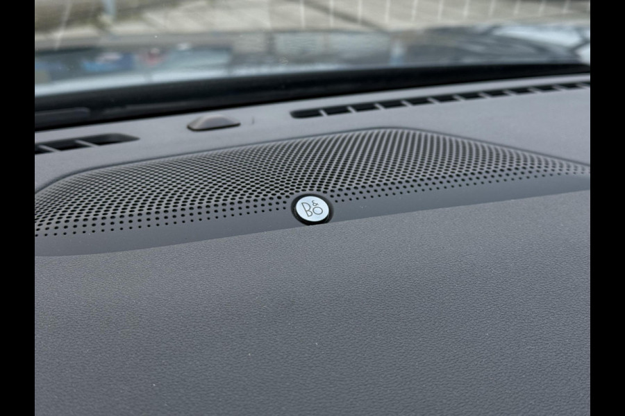 Ford Kuga 1.5 EcoBoost ST-Line X | Trekhaak | Navi | Virtual | Bang & Olufsen |