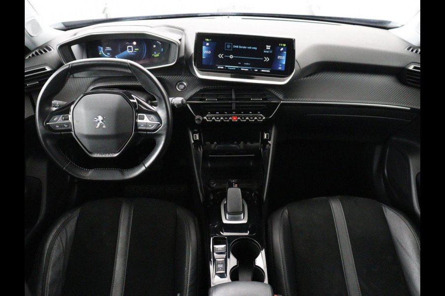 Peugeot e-2008 EV Blue Lease Allure 50 kWh | SOH 92% | 3 Fase | Carplay | Half leder | Adaptive cruise | Camera | Digital Cockpit | Full LED | Climate control | Navigatie | Bluetooth
