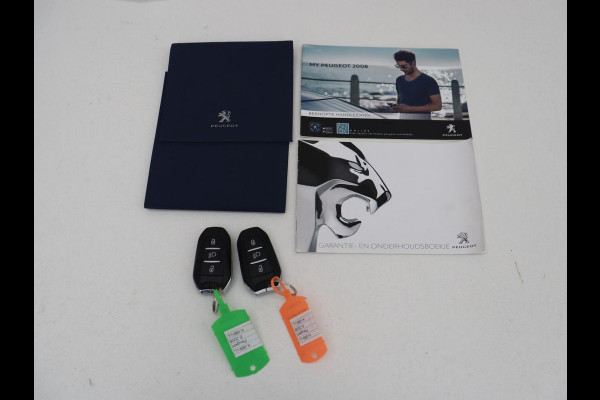 Peugeot e-2008 EV Blue Lease Allure 50 kWh | SOH 92% | 3 Fase | Carplay | Half leder | Adaptive cruise | Camera | Digital Cockpit | Full LED | Climate control | Navigatie | Bluetooth