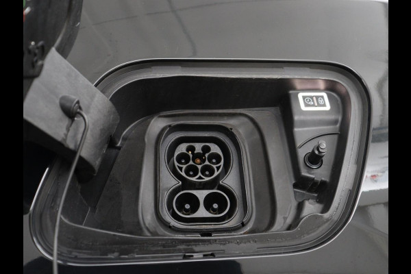 Peugeot e-2008 EV Blue Lease Allure 50 kWh | SOH 92% | 3 Fase | Carplay | Half leder | Adaptive cruise | Camera | Digital Cockpit | Full LED | Climate control | Navigatie | Bluetooth