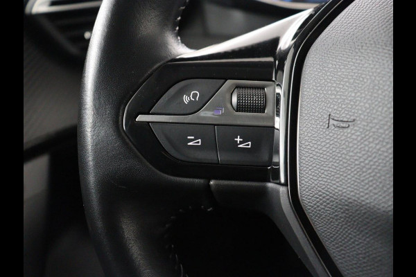 Peugeot e-2008 EV Blue Lease Allure 50 kWh | SOH 92% | 3 Fase | Carplay | Half leder | Adaptive cruise | Camera | Digital Cockpit | Full LED | Climate control | Navigatie | Bluetooth