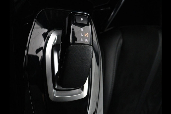 Peugeot e-2008 EV Blue Lease Allure 50 kWh | SOH 92% | 3 Fase | Carplay | Half leder | Adaptive cruise | Camera | Digital Cockpit | Full LED | Climate control | Navigatie | Bluetooth
