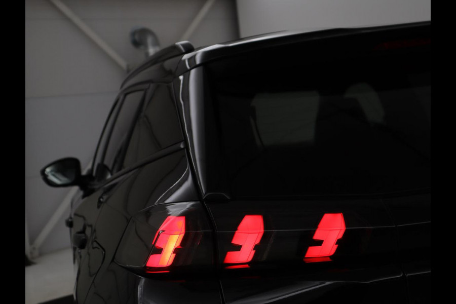 Peugeot e-2008 EV Blue Lease Allure 50 kWh | SOH 92% | 3 Fase | Carplay | Half leder | Adaptive cruise | Camera | Digital Cockpit | Full LED | Climate control | Navigatie | Bluetooth