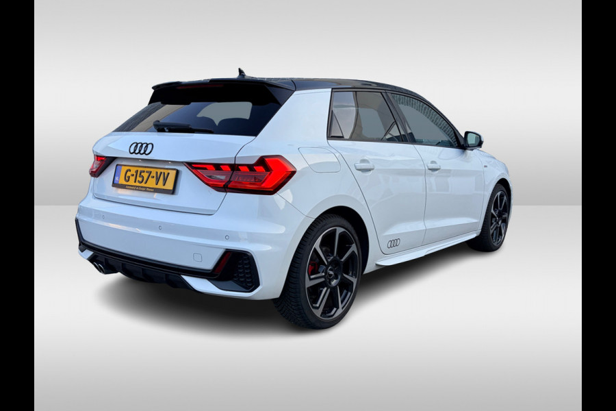 Audi A1 Sportback 40 TFSI S Line edition one / Navigatie / Keyless / Virtual Cockpit / 18'' / Parkeerhulp achter / Stoelverwarming / LED Koplampen / DAB / ACC