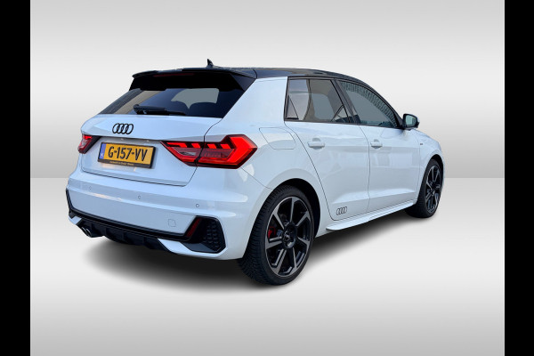 Audi A1 Sportback 40 TFSI S Line edition one / Navigatie / Keyless / Virtual Cockpit / 18'' / Parkeerhulp achter / Stoelverwarming / LED Koplampen / DAB / ACC