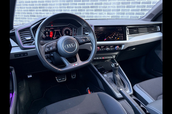 Audi A1 Sportback 40 TFSI S Line edition one / Navigatie / Keyless / Virtual Cockpit / 18'' / Parkeerhulp achter / Stoelverwarming / LED Koplampen / DAB / ACC