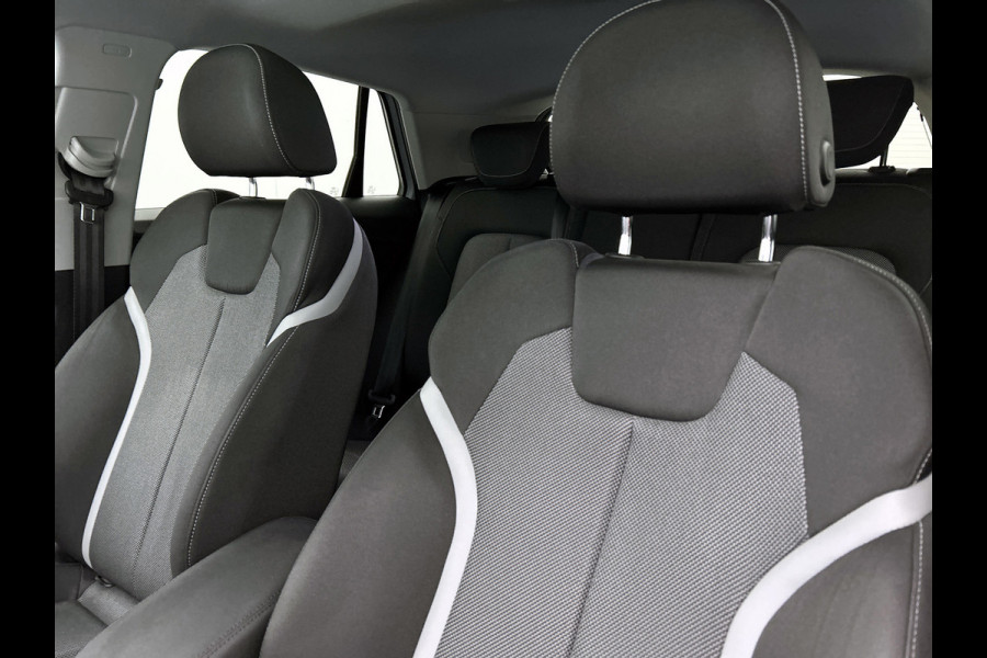 Audi Q2 30 TFSI Business Edition (PANORAMADAK, VIRTUAL, CLIMA, LED, PDC, CAMERA, 1e EIGENAAR, GOED ONDERHOUDEN)