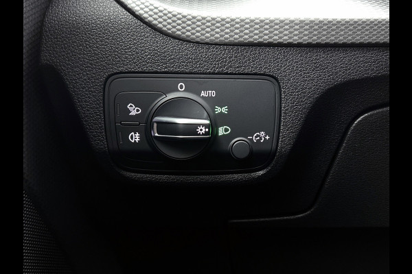 Audi Q2 30 TFSI Business Edition (PANORAMADAK, VIRTUAL, CLIMA, LED, PDC, CAMERA, 1e EIGENAAR, GOED ONDERHOUDEN)