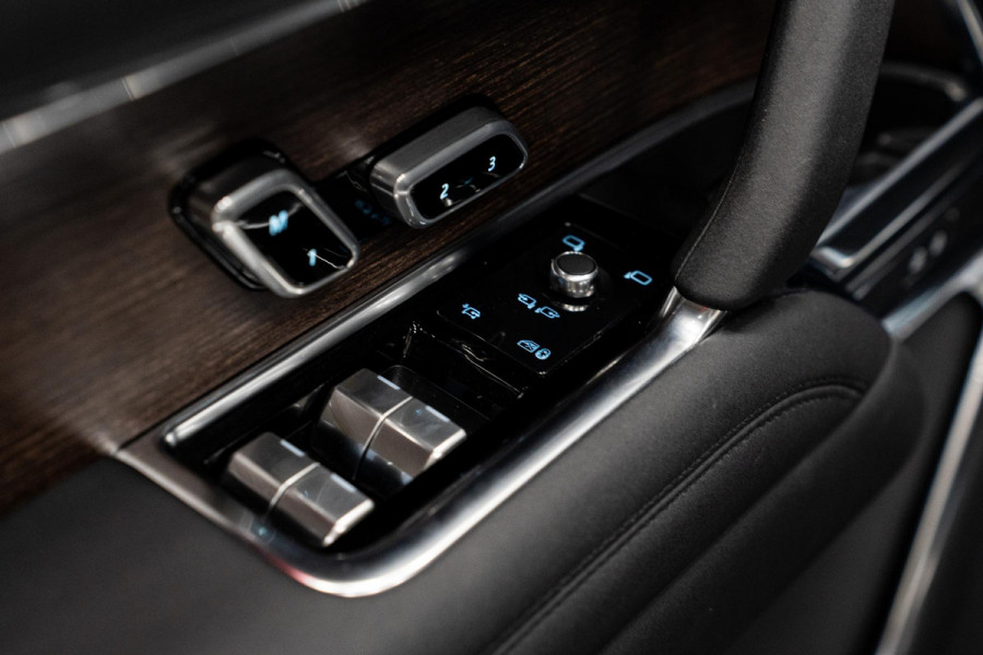 Land Rover Range Rover 3.0 P510e HSE PHEV *Meridian 3D Surround / Panorama / Stoelventilatie + Massage / Shadow Exterior Pack*