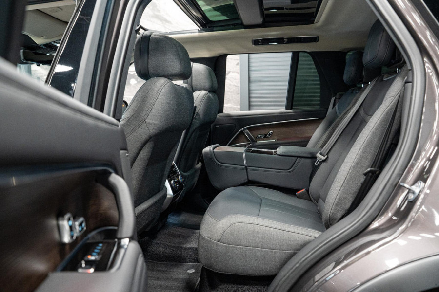 Land Rover Range Rover 3.0 P510e HSE PHEV *Meridian 3D Surround / Panorama / Stoelventilatie + Massage / Shadow Exterior Pack*