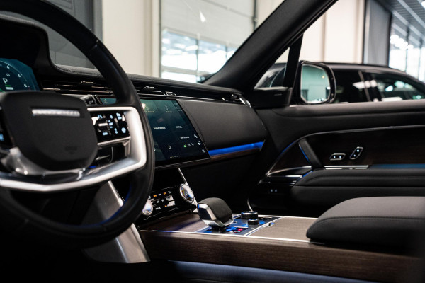 Land Rover Range Rover 3.0 P510e HSE PHEV *Meridian 3D Surround / Panorama / Stoelventilatie + Massage / Shadow Exterior Pack*