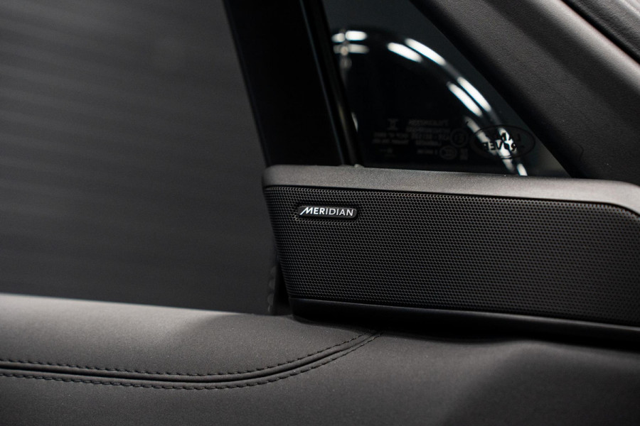 Land Rover Range Rover 3.0 P510e HSE PHEV *Meridian 3D Surround / Panorama / Stoelventilatie + Massage / Shadow Exterior Pack*