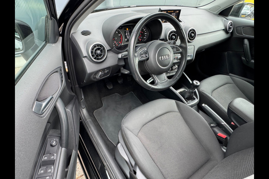 Audi A1 Sportback 1.0 TFSI Pro Line * Stoelverwarming * Led * Lichtmetalen Velgen