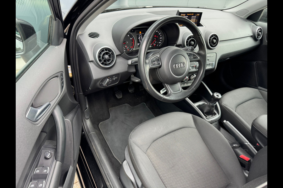 Audi A1 Sportback 1.0 TFSI Pro Line * Stoelverwarming * Led * Lichtmetalen Velgen