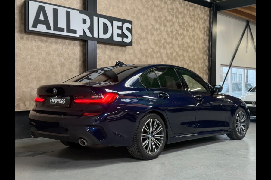 BMW 3-serie 320i High Executive Edition NAP | M Sport | Stoelverwarming | Camera | Leer