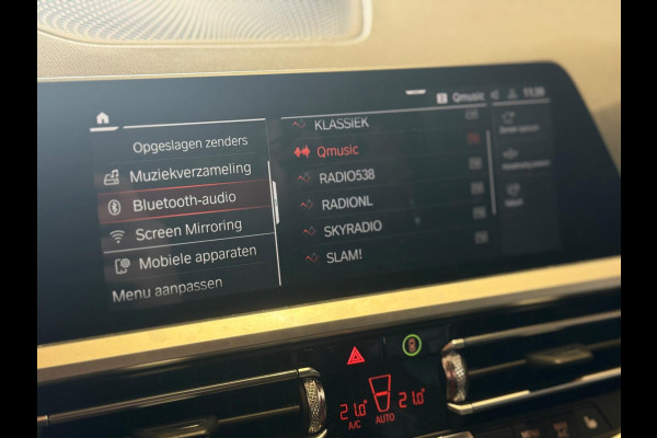 BMW 3-serie 320i High Executive Edition NAP | M Sport | Stoelverwarming | Camera | Leer