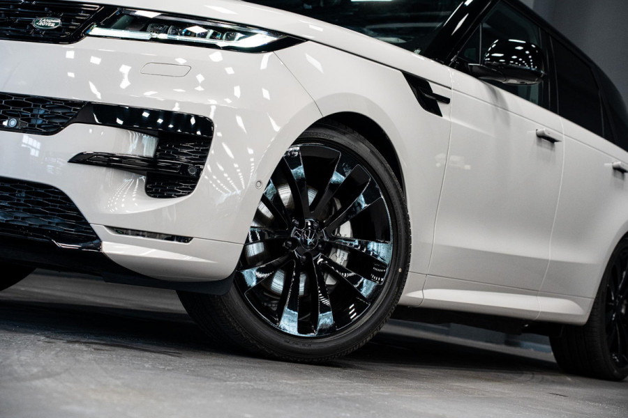 Land Rover Range Rover Sport 3.0 P460e Dynamic SE PHEV *Meridian / Stoelventilatie / Panorama / Black Exterior Pack / Keyless / 5 JAAR GARANTIE*