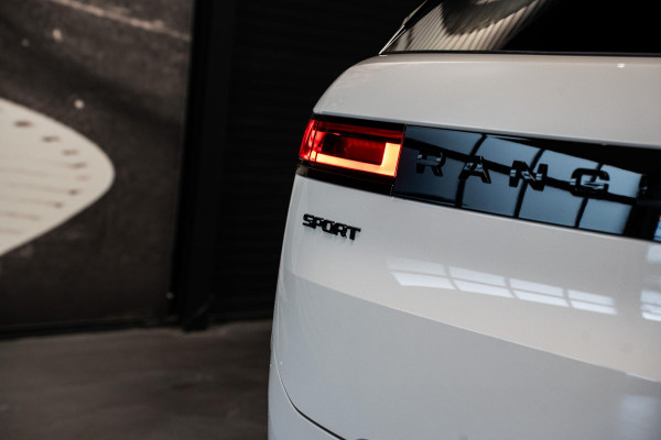 Land Rover Range Rover Sport 3.0 P460e Dynamic SE PHEV *Meridian / Stoelventilatie / Panorama / Black Exterior Pack / Keyless / 5 JAAR GARANTIE*