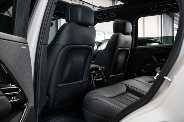 Land Rover Range Rover Sport 3.0 P460e Dynamic SE PHEV *Meridian / Stoelventilatie / Panorama / Black Exterior Pack / Keyless / 5 JAAR GARANTIE*