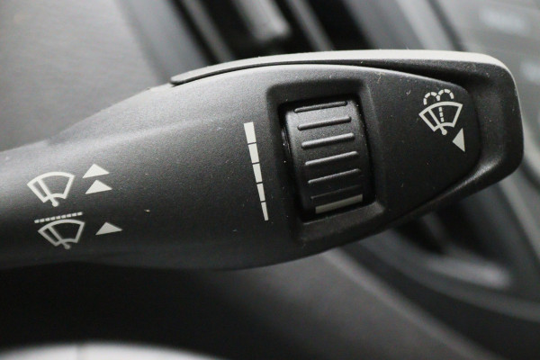 Ford Transit Courier 1.0 Trend EcoBoost S&S Airco, Stoelverwarming, Bluetooth, PDC