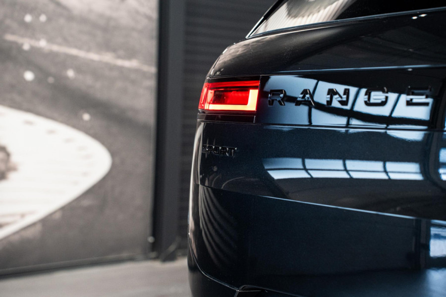 Land Rover Range Rover Sport 3.0 P460e Dynamic SE PHEV *Meridian / Stoelventilatie / Panorama / Black Exterior Pack / Keyless / 5 JAAR GARANTIE*