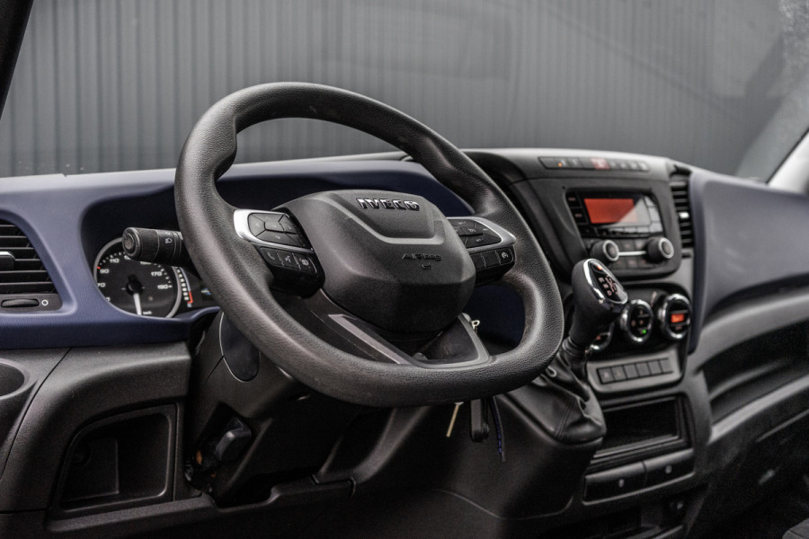 Iveco Daily **35S14V 2.3 L2H2 | Automaat | Euro 6 | Cruise | Climate | 3500 KG Trekgewicht | Trekhaak**