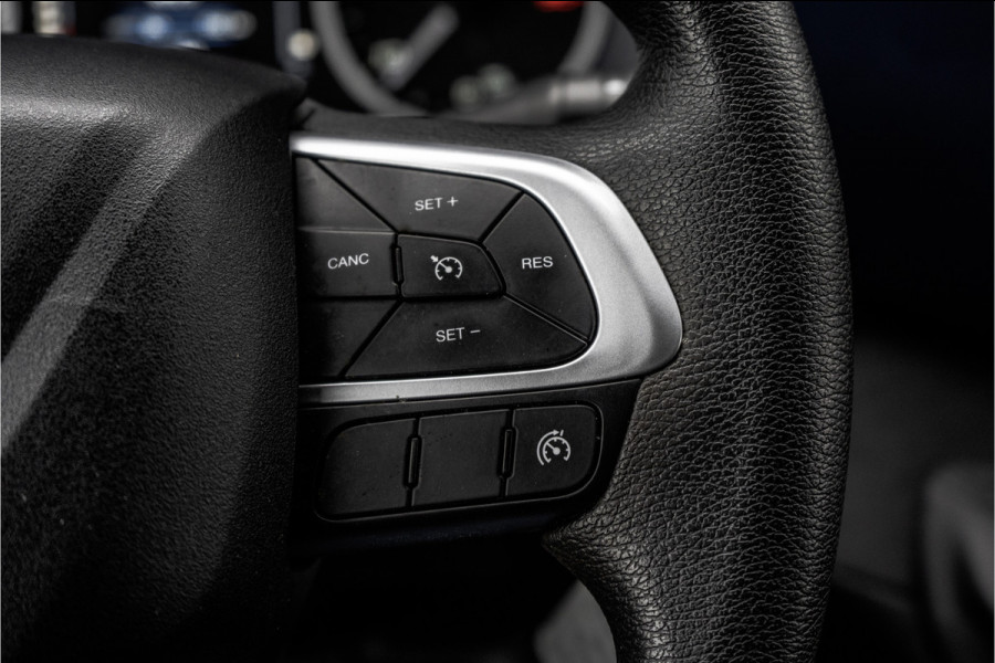 Iveco Daily **35S14V 2.3 L2H2 | Automaat | Euro 6 | Cruise | Climate | 3500 KG Trekgewicht | Trekhaak**