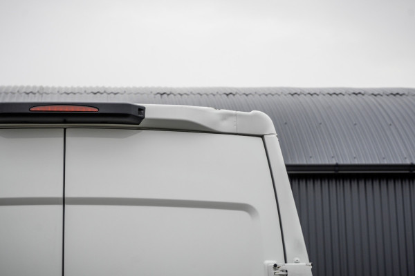 Iveco Daily **35S14V 2.3 L2H2 | Automaat | Euro 6 | Cruise | Climate | 3500 KG Trekgewicht | Trekhaak**