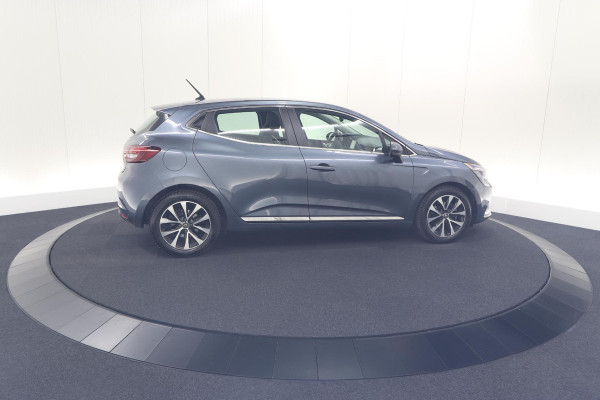 Renault Clio TCe 130 EDC Intens |  Allseason banden | Camera | Navigatie | Parkeersensoren