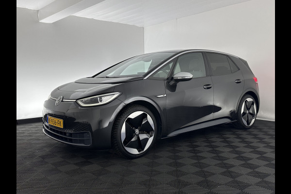 Volkswagen ID.3 First Max 58 kWh [ 3-Fase-11kW ] {SOH-87%} (INCL-BTW) *HEATPUMP | PANO | HEAD-UP | ADAPTIVE-CRUISE | IQ-LIGHTS | BLINDSPOT | CAMERA | KEYLESS | MICROFIBRE | AMBIENTLIGHT | NAVI-FULLMAP | DAB+ | ECC | HEATED-SPORTSEATS | DIGI-COCKPIT |