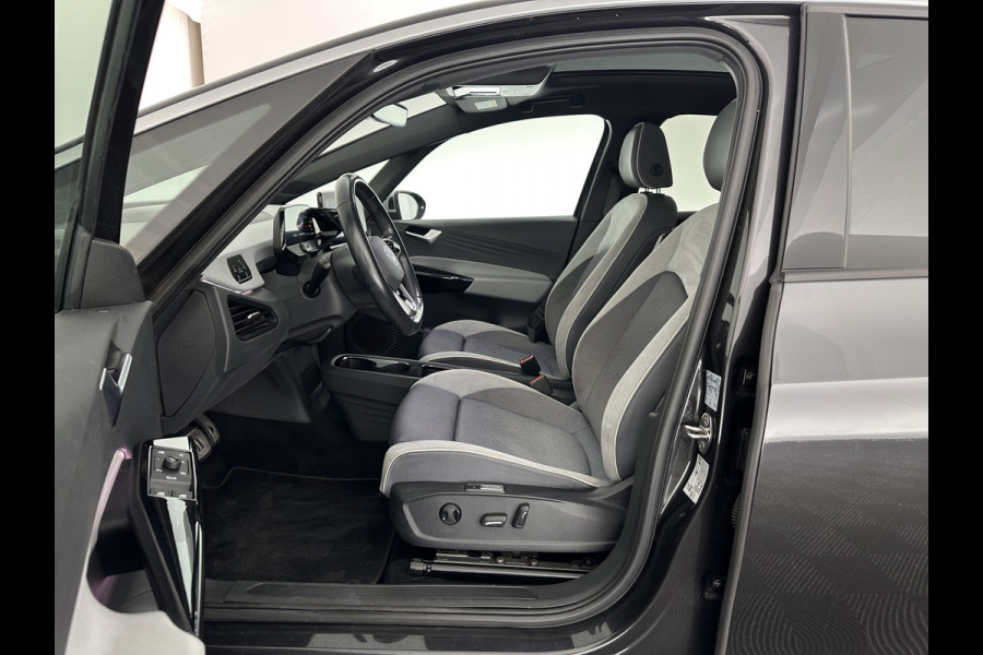 Volkswagen ID.3 First Max 58 kWh [ 3-Fase-11kW ] {SOH-87%} (INCL-BTW) *HEATPUMP | PANO | HEAD-UP | ADAPTIVE-CRUISE | IQ-LIGHTS | BLINDSPOT | CAMERA | KEYLESS | MICROFIBRE | AMBIENTLIGHT | NAVI-FULLMAP | DAB+ | ECC | HEATED-SPORTSEATS | DIGI-COCKPIT |