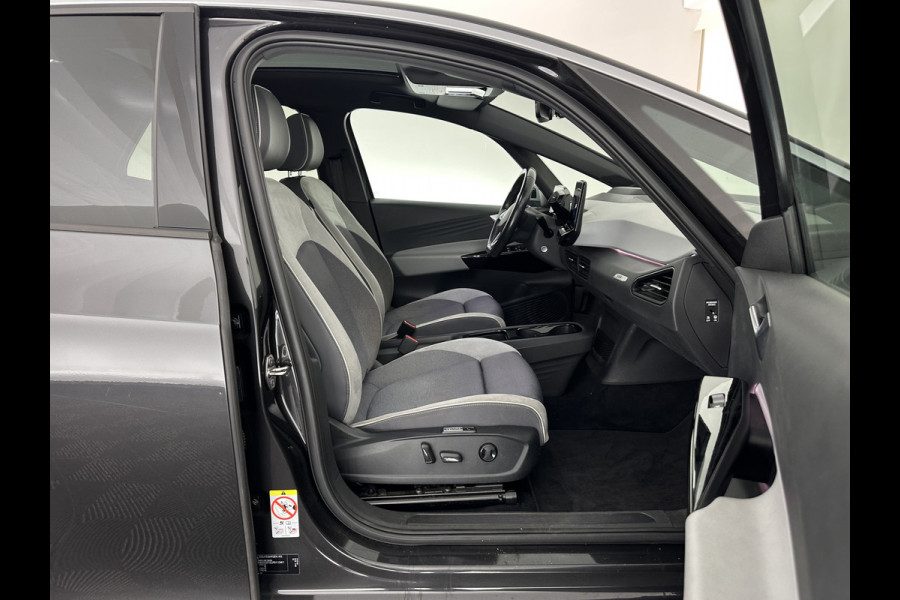 Volkswagen ID.3 First Max 58 kWh [ 3-Fase-11kW ] {SOH-87%} (INCL-BTW) *HEATPUMP | PANO | HEAD-UP | ADAPTIVE-CRUISE | IQ-LIGHTS | BLINDSPOT | CAMERA | KEYLESS | MICROFIBRE | AMBIENTLIGHT | NAVI-FULLMAP | DAB+ | ECC | HEATED-SPORTSEATS | DIGI-COCKPIT |