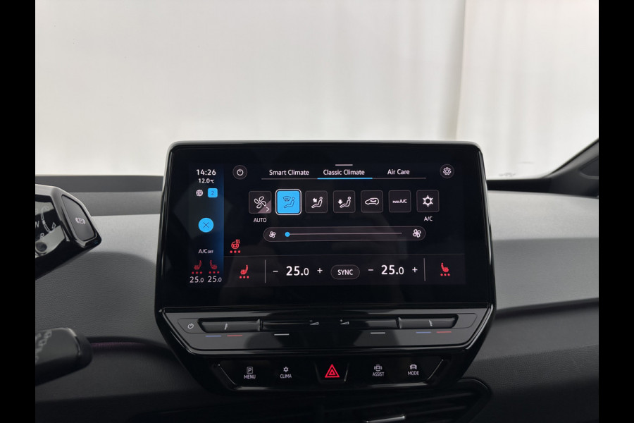 Volkswagen ID.3 First Max 58 kWh [ 3-Fase-11kW ] {SOH-87%} (INCL-BTW) *HEATPUMP | PANO | HEAD-UP | ADAPTIVE-CRUISE | IQ-LIGHTS | BLINDSPOT | CAMERA | KEYLESS | MICROFIBRE | AMBIENTLIGHT | NAVI-FULLMAP | DAB+ | ECC | HEATED-SPORTSEATS | DIGI-COCKPIT |